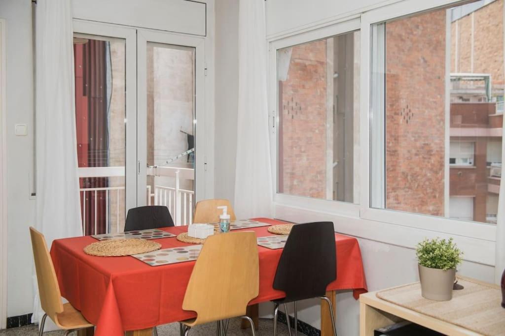 Sunny And Quiet Sagrada Familia Appartement Barcelona Buitenkant foto