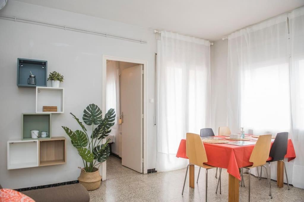 Sunny And Quiet Sagrada Familia Appartement Barcelona Buitenkant foto