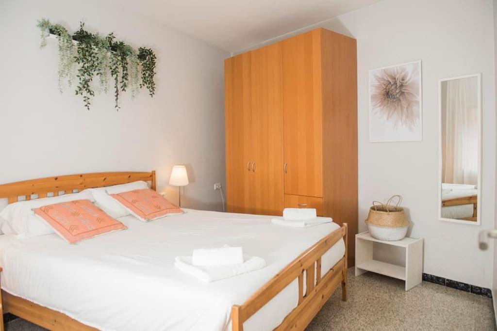 Sunny And Quiet Sagrada Familia Appartement Barcelona Buitenkant foto