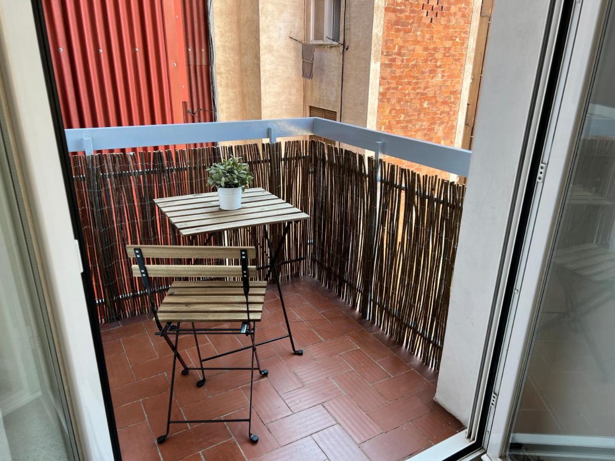 Sunny And Quiet Sagrada Familia Appartement Barcelona Buitenkant foto